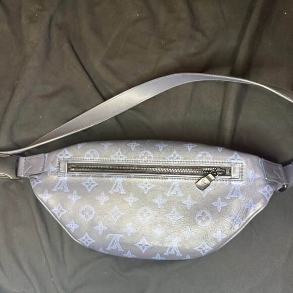 Louis Vuitton PM Shadow Monogram Discovery Bum Bag – Blue (Rare) - Picture 11 of 16